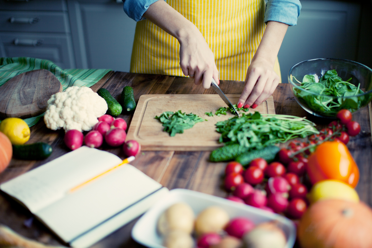 638858678 Woman cooking