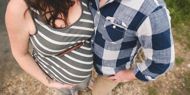 A pregnant couple A pregnant couple